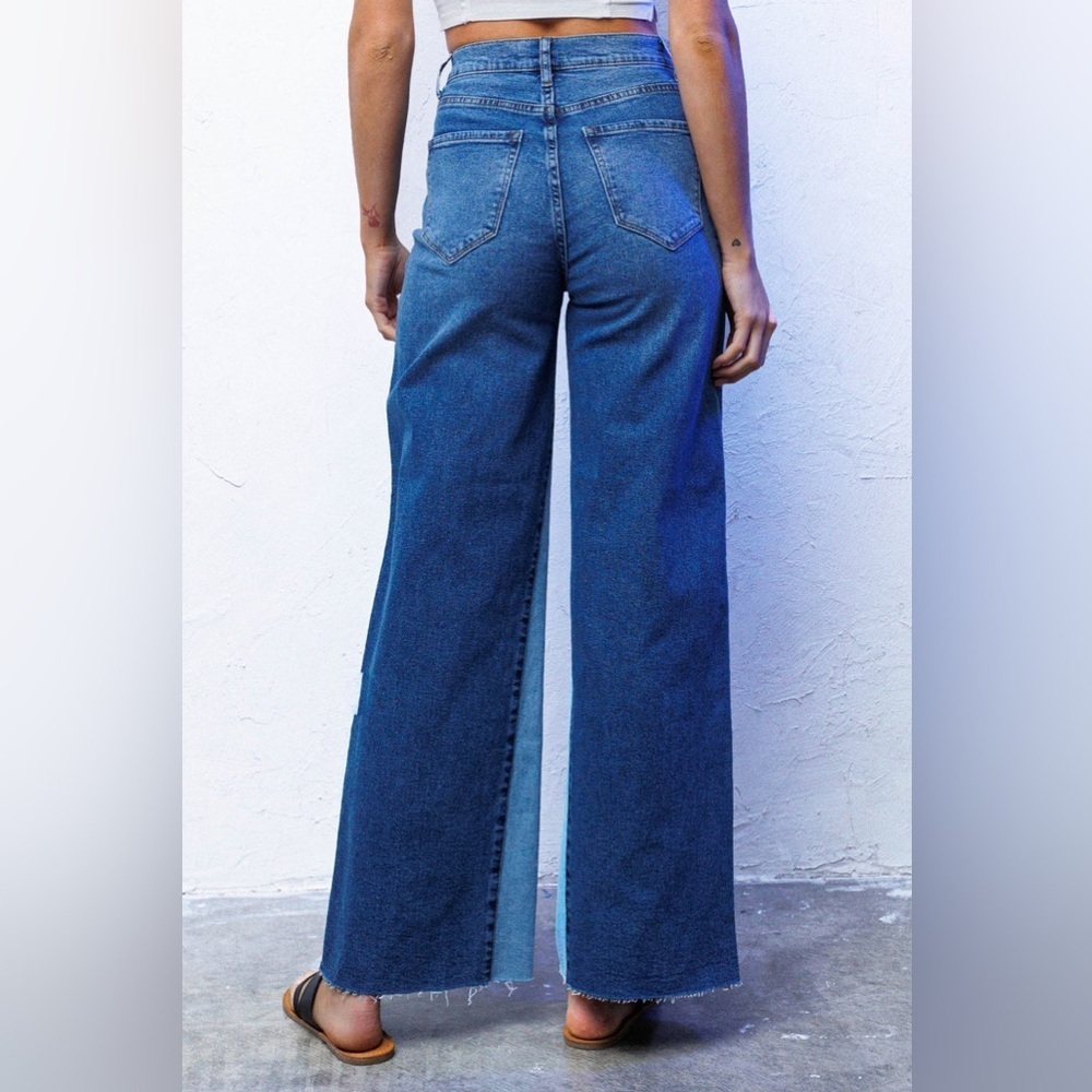 Vibrant High Rise Light Blue Jeans - Picture 4 of 13